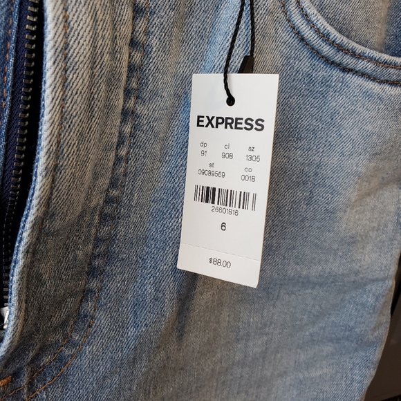 Express Super High Waisted Faded Raw Hem Straight - Picture 9 of 13